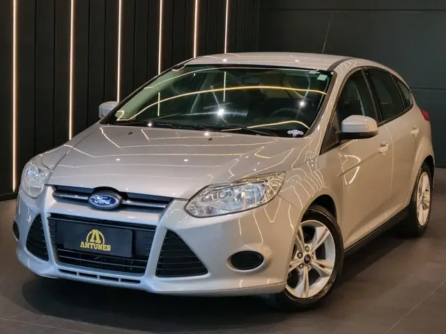 Carro Ford Focus Hatch 2015 S 1.6 16V TiVCT PowerShift