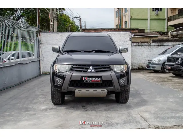 Carro Mitsubishi L200 Triton 2017 S. HPE FTP 2.4 CD Dies. Aut.