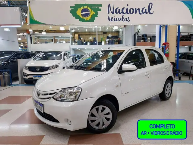 Carro Toyota Etios 2016 X 1.3 (Flex)