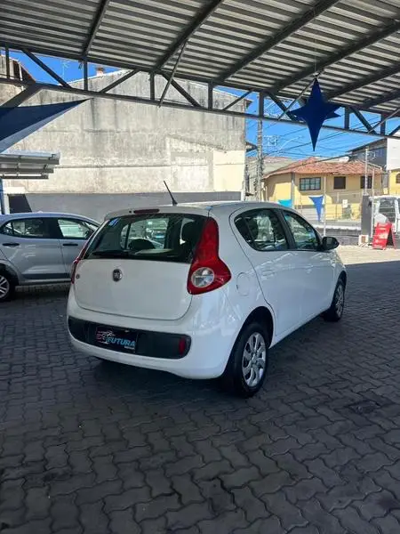 Carro Fiat Palio 2015 Attractive 1.0 Evo (Flex)