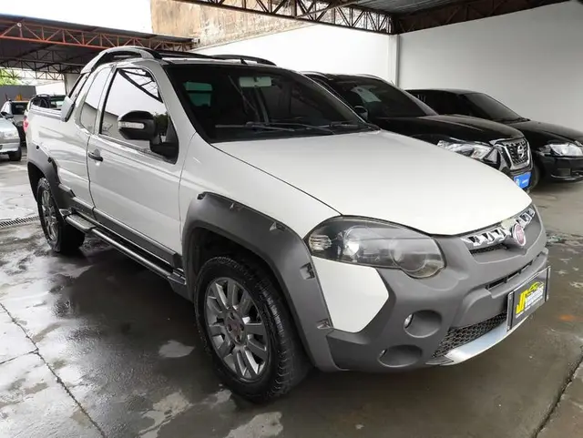 Carro Fiat Strada 2015 Adventure 1.8 16V (Flex) (Cabine Estendida)