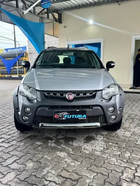 Carro Fiat Weekend 2016 Adventure Locker 1.8 8V Dualogic (Flex)