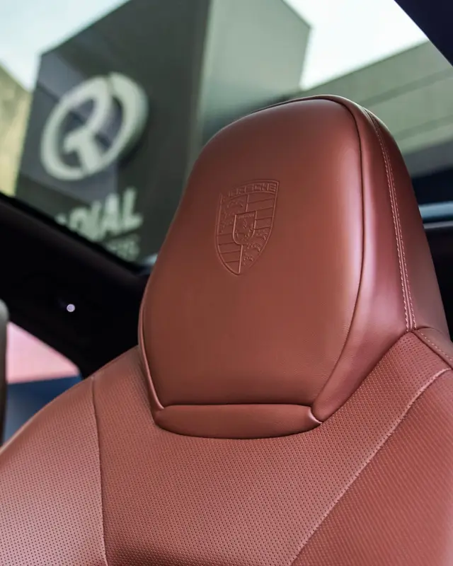 Carro Porsche Cayenne Coupé 2023 Platinum Ed. 3.0 (Híbrido)