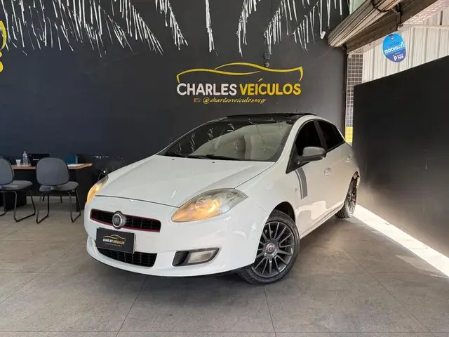 Carro Fiat Bravo 2014 Sporting 1.8 16V Dualogic (Flex)