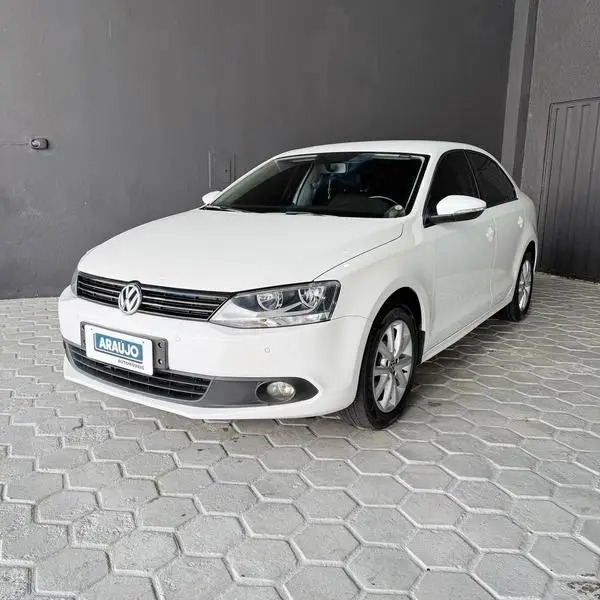 Carro Volkswagen Jetta 2014 2.0 Comfortline Tiptronic (Flex)