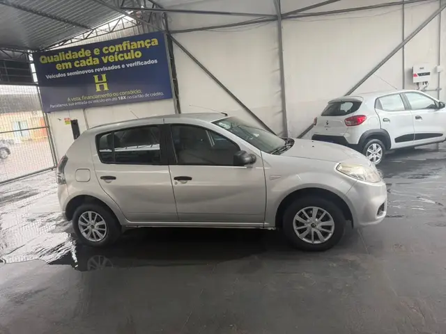 Carro Renault Sandero 2014 Authentique 1.0 16V (flex)