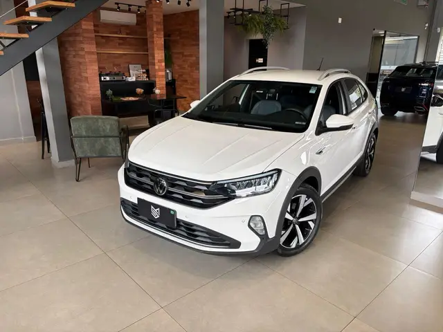 Carro Volkswagen Nivus 2024 Highline 200 TSI