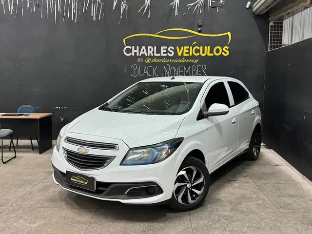 Carro Chevrolet Onix 2015 1.4 LT SPE/4