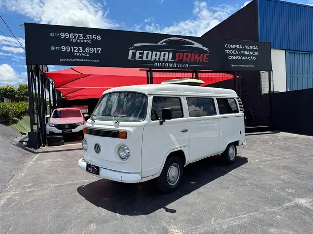 Carro Volkswagen Kombi 2006 Standard 1.6
