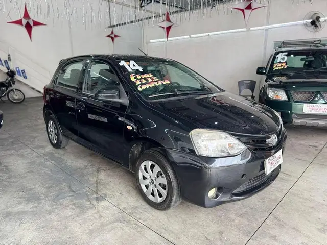 Carro Toyota Etios 2014 XS 1.5 (Flex)