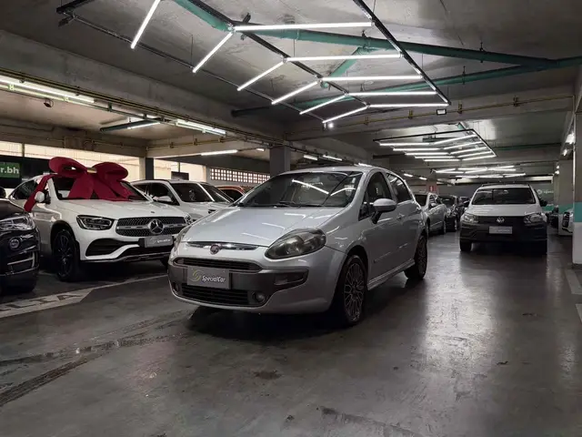 Carro Fiat Punto 2013 Sporting 1.8 16V Dualogic (Flex)