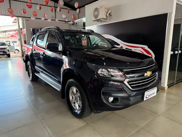 Carro Chevrolet S10 Cabine Dupla 2017 S10 2.5 ECOTEC SIDI LT 4WD (Cabine Dupla)