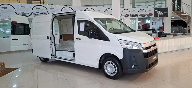 Carro Toyota Hiace 2026 Minibus DX 2.8