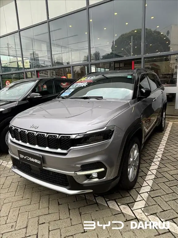 Carro Jeep Commander 2024 Longitude 1.3 T270