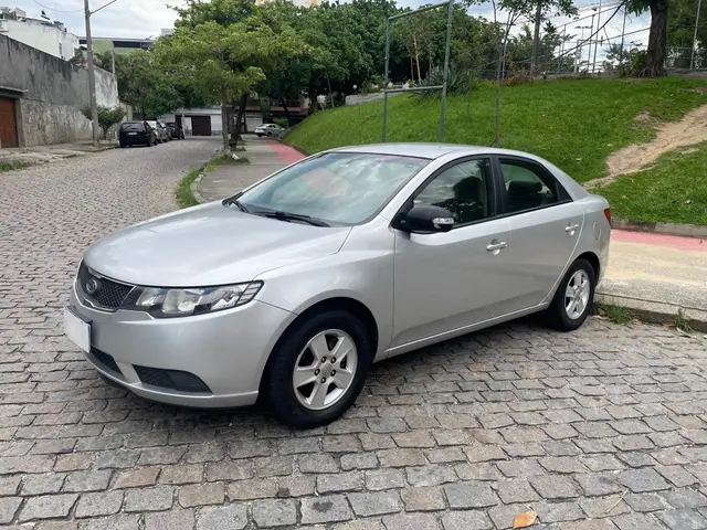 Carro Kia Cerato 2011 1.6 16V