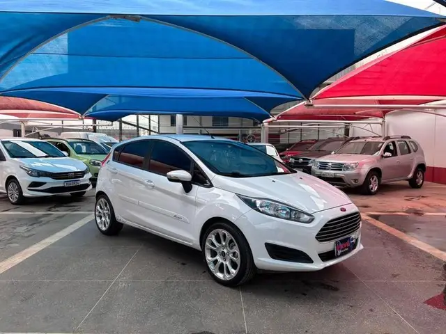 Carro Ford Fiesta Hatch 2017 SEL 1.6 16V Flex Mec. 5p - G