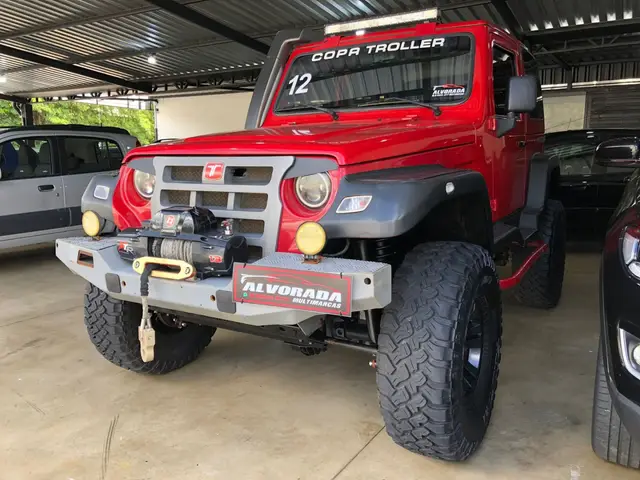 Carro Troller T4 2013 3.2