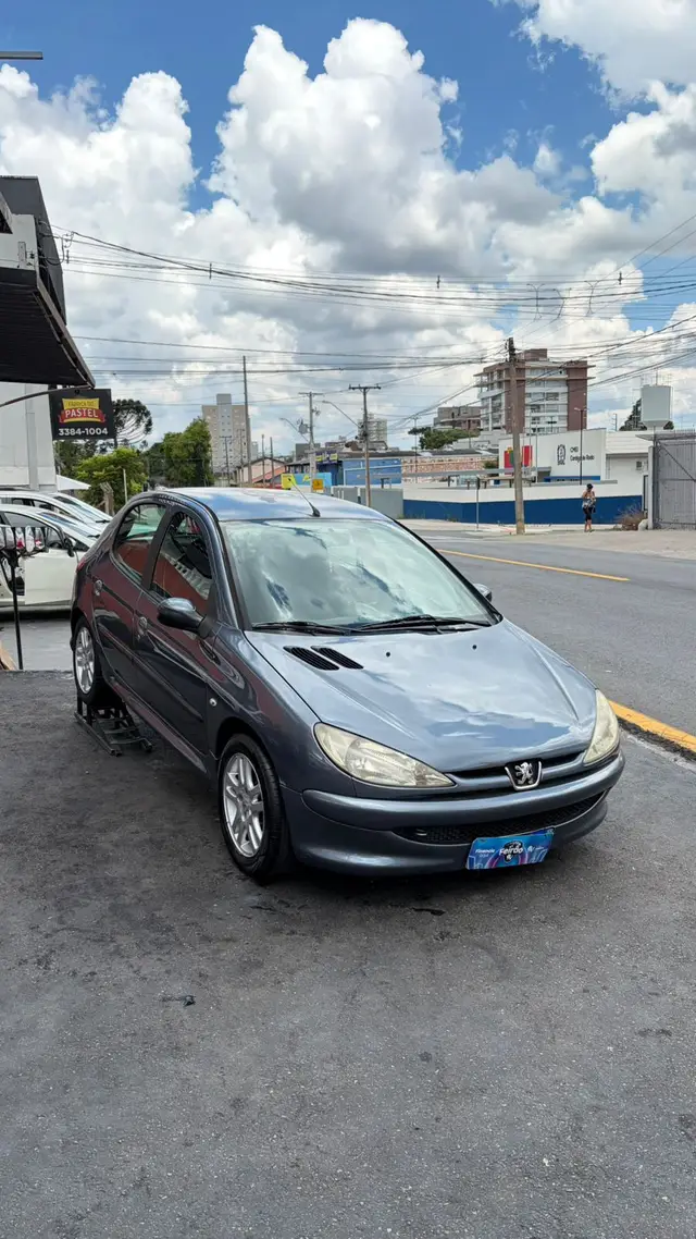 Carro Peugeot 206 2007 Hatch. Presence 1.4 8V (flex) 2p