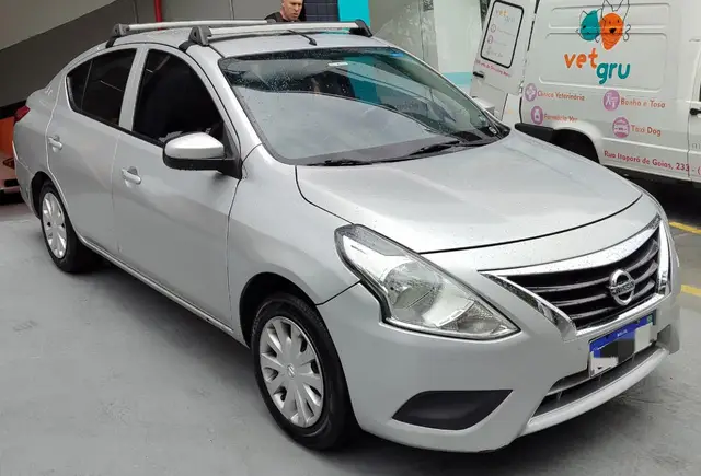 Carro Nissan Versa 2019 1.0 12V (Flex)
