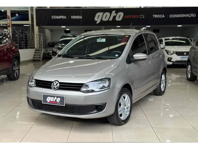 Carro Volkswagen Fox 2013 1.0 VHT (Flex) 4p