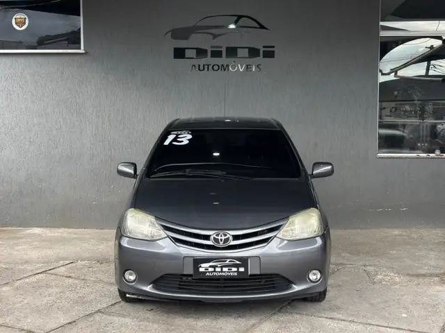 Carro Toyota Etios 2013 XS 1.3 (Flex)