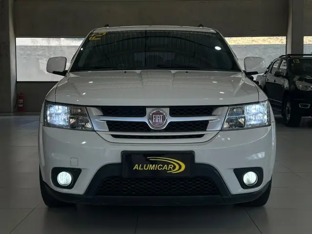 Carro Fiat Freemont 2012 2.4 16V Precision (Aut)