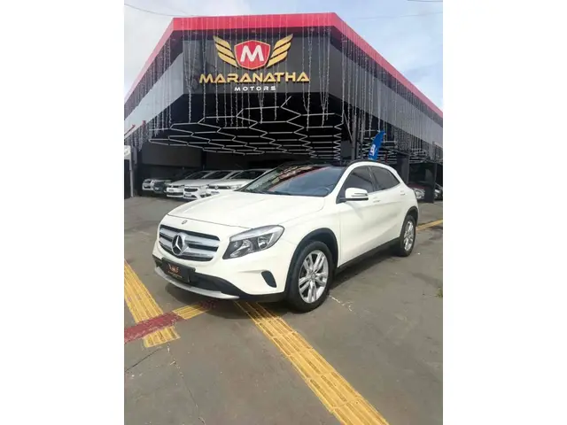 Carro Mercedes-Benz Classe CLA 2016 CLA 200 Vision DCT (Flex)