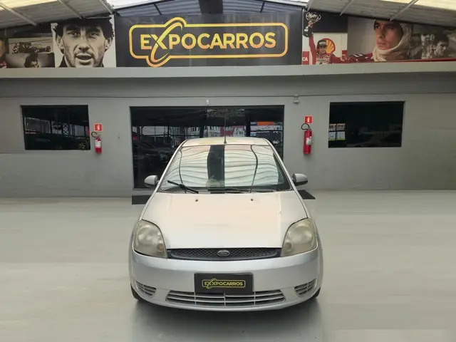 Carro Ford Fiesta Sedan 2005 1.6 (Flex)
