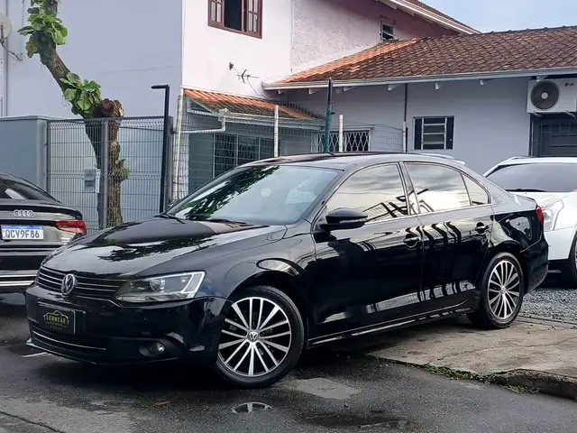 Carro Volkswagen Jetta 2011 2.0 Comfortline (Flex)