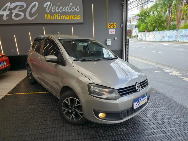 Carro Volkswagen Fox 2013 1.6 VHT (Flex)