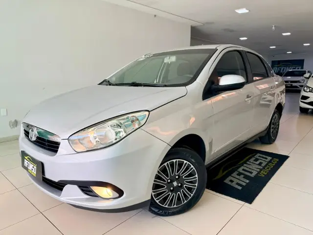 Carro Fiat Grand Siena 2013 Evo Attractive 1.4 8V (Flex)