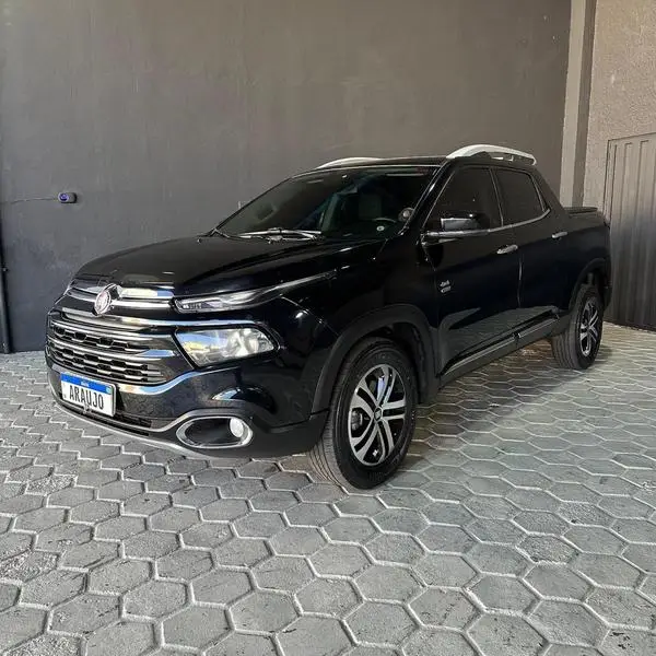 Carro Fiat Toro 2018 Volcano 2.0 diesel AT9 4x4