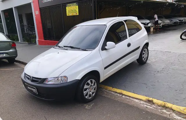 Carro Chevrolet Celta 2001 1.0