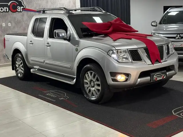 Carro Nissan Frontier 2013 SL 2.5 TD CD 4x4 (aut)