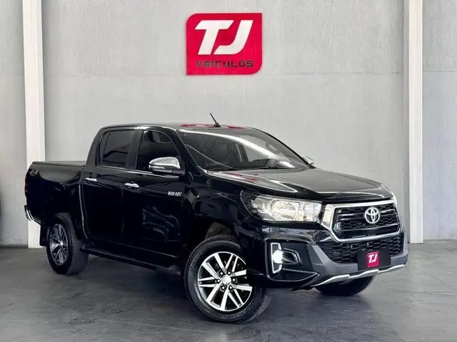Carro Toyota Hilux Cabine Dupla 2020 Hilux 2.8 TDI SRV CD 4x4 (Aut)