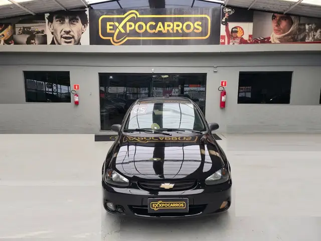 Carro Chevrolet Classic 2005 Corsa Sedan  Life 1.0 VHC