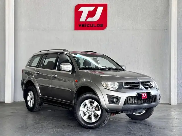 Carro Mitsubishi Pajero Dakar 2015 3.2 4WD (Aut)