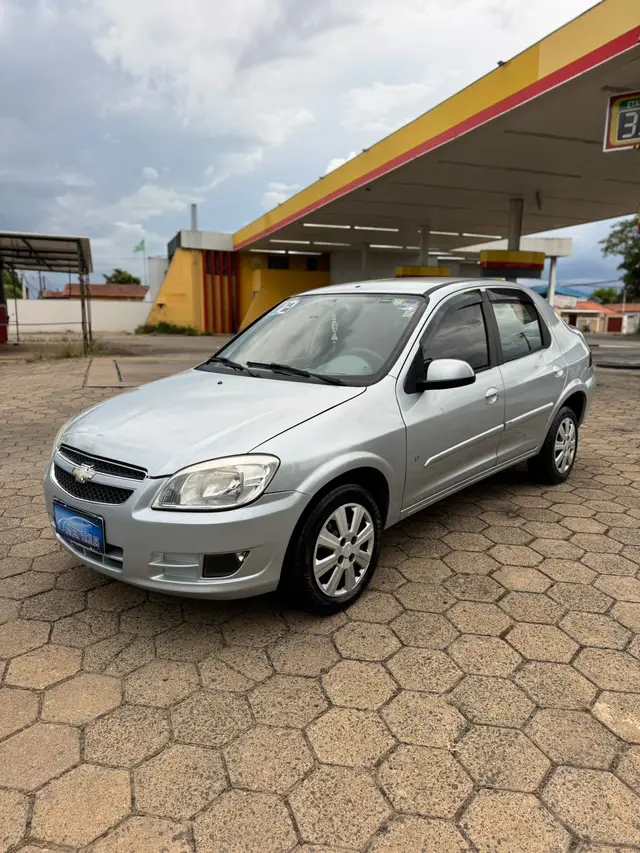 Carro Chevrolet Prisma 2012 Maxx/ LT 1.4 (Flex)