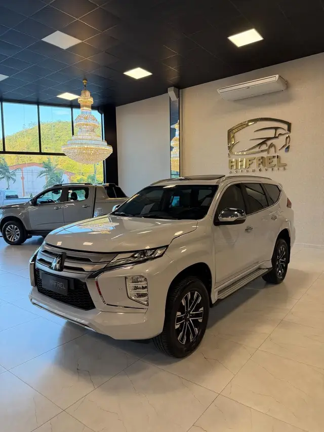 Carro Mitsubishi Pajero Sport 2022 2.4 DI-D HPE (Aut) 4x4