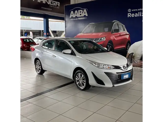 Carro Toyota Yaris Sedan 2021 1.5 XL Live CVT (Flex)