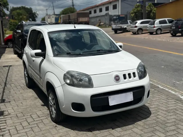 Carro Fiat Uno 2016 Vivace 1.0 8V (Flex) 4p