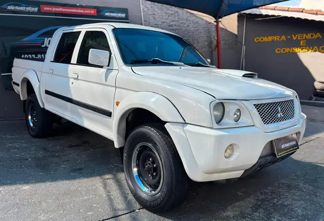 Carro Mitsubishi L200 2011 L 200 GL 4x4 2.5 Turbo (cab. dupla)