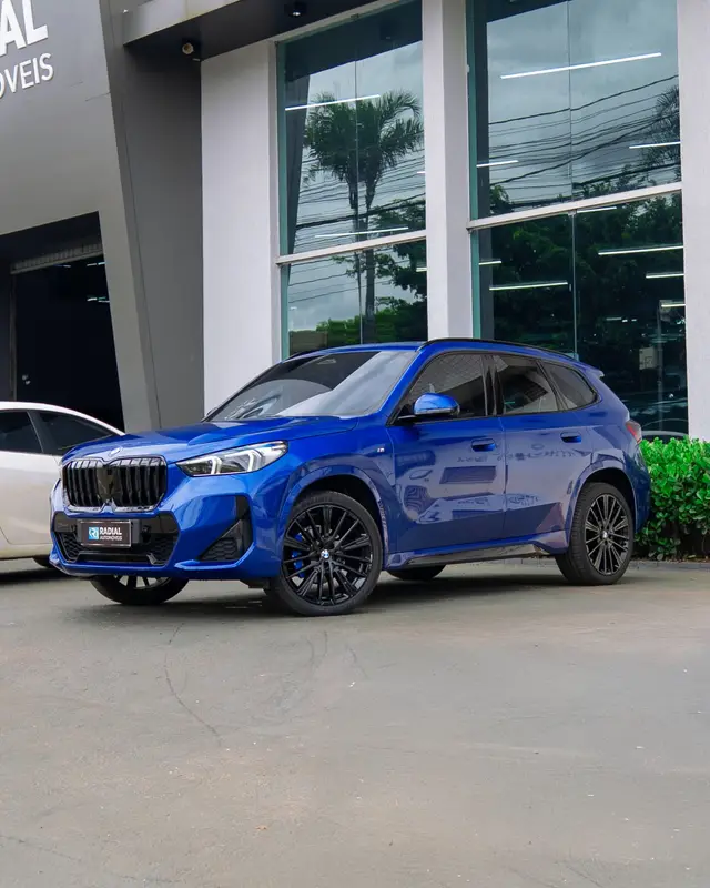 Carro BMW X1 2023 sDrive20i M Sport 2.0 Turbo (Aut.)