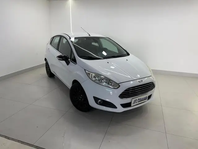 Carro Ford Fiesta Hatch 2014 Titanium Powershift 1.6 (Flex)