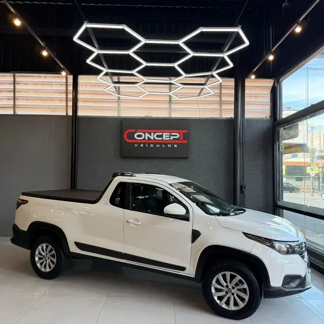 Carro Fiat Strada 2022 Endurance 1.4 CS