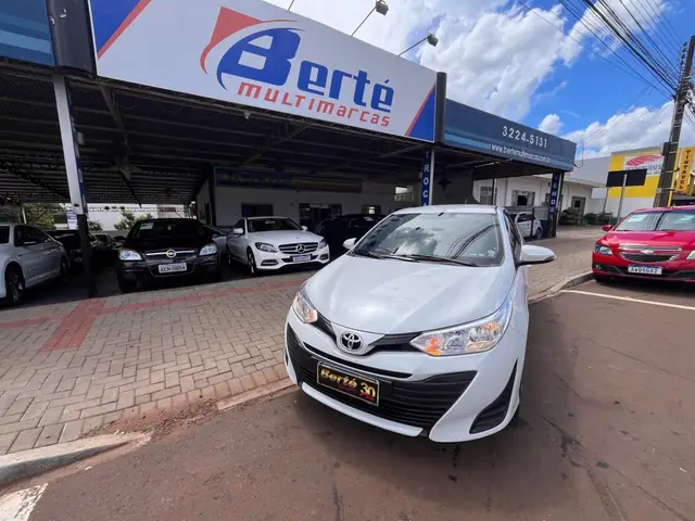 Carro Toyota Yaris Sedan 2022 1.5 XL Live CVT (Flex)
