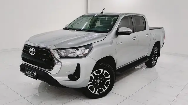 Carro Toyota Hilux Cabine Dupla 2024 SRV 4x4 2.8 Diesel