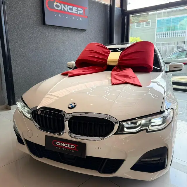 Carro BMW 320i 2022 M Sport 2.0 Turbo (Aut)