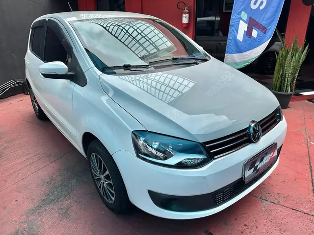 Carro Volkswagen Fox 2013 1.0 VHT (Flex) 4p