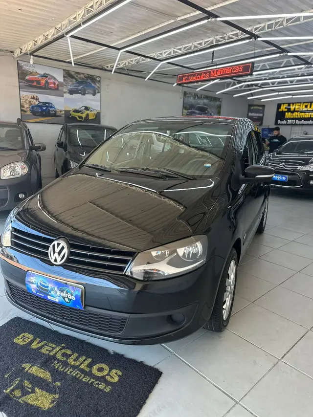 Carro Volkswagen Fox 2011 1.0 8V (Flex) 2p